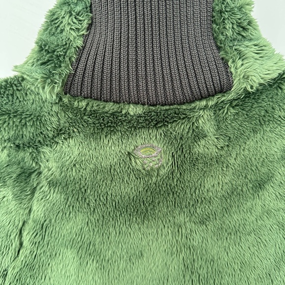 Mountain Hardware fleece jacket - Picture 5 of 7